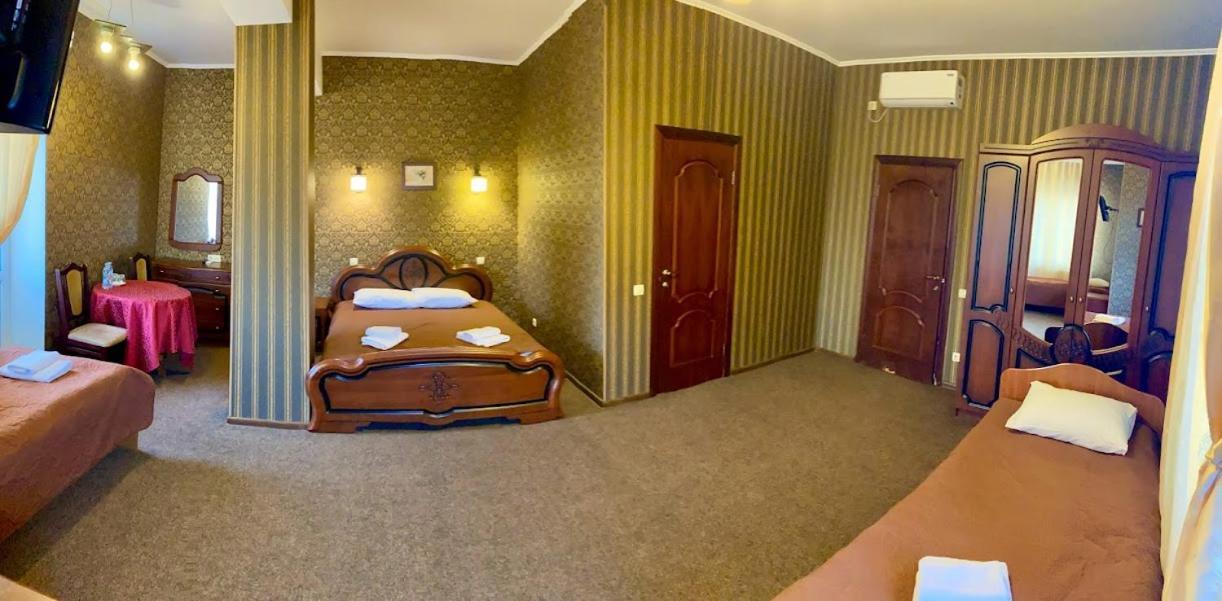 Golden Lion Hotel بوريسبول المظهر الخارجي الصورة